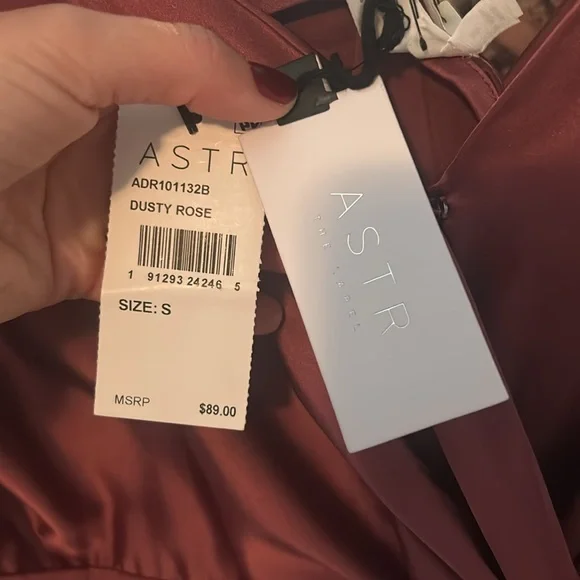 NWT MIDI Dress with Split. - Picture 3 of 4